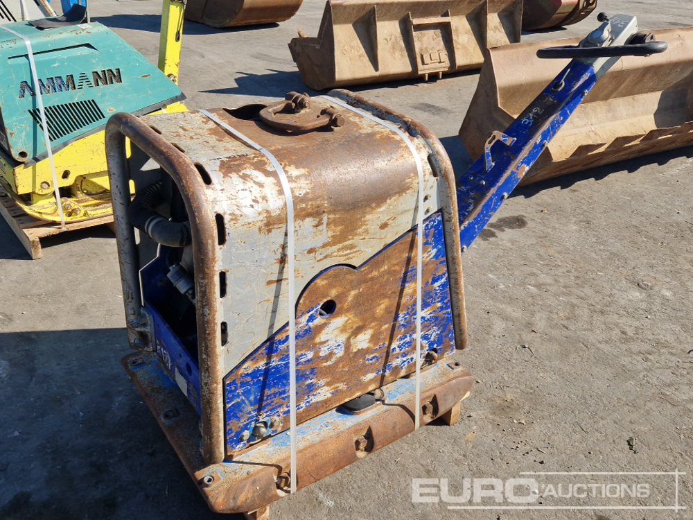 2011 Weber CR8 - Lapvibrátor: 3 kép. 2011 Weber CR8 - Lapvibrátor: 3 kép.