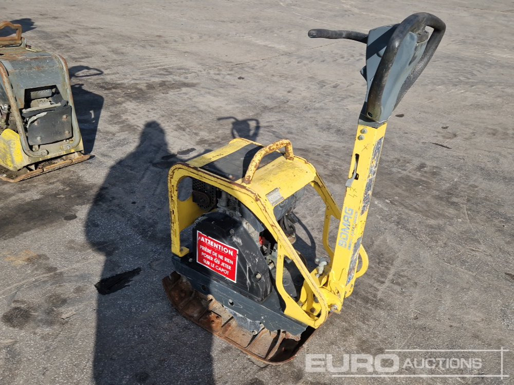 2012 Bomag 1B20-6 - Aszfaltozó gép: 4 kép. 2012 Bomag 1B20-6 - Aszfaltozó gép: 4 kép.