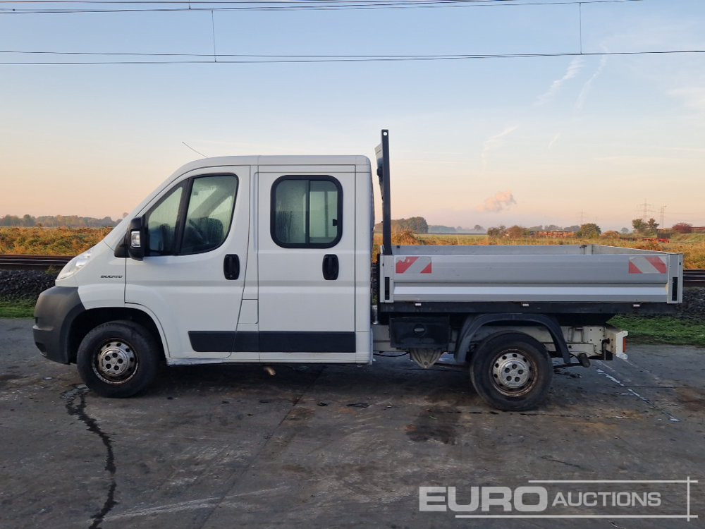2012 Fiat Ducato - Platós kisteherautó: 2 kép. 2012 Fiat Ducato - Platós kisteherautó: 2 kép.