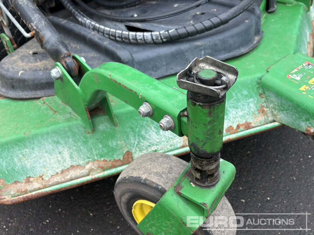 Kerti fűkasza 2012 John Deere 1600: 18 kép. Kerti fűkasza 2012 John Deere 1600: 18 kép.