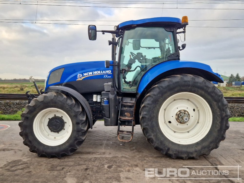 2012 New Holland T7.210 - Traktor: 2 kép. 2012 New Holland T7.210 - Traktor: 2 kép.