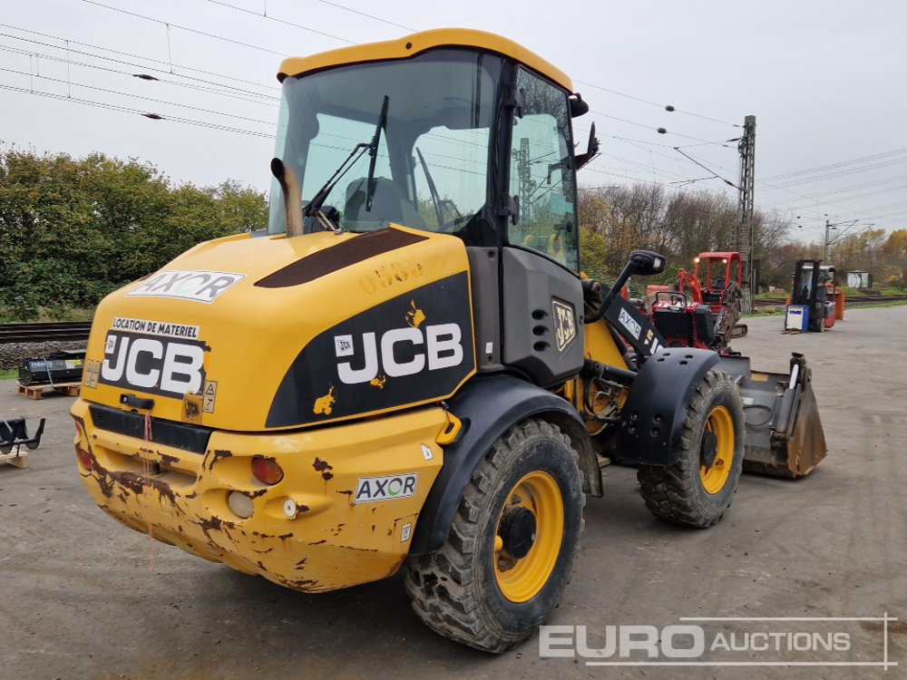 2013 JCB 409B - Gumikerekes homlokrakodó: 5 kép. 2013 JCB 409B - Gumikerekes homlokrakodó: 5 kép.