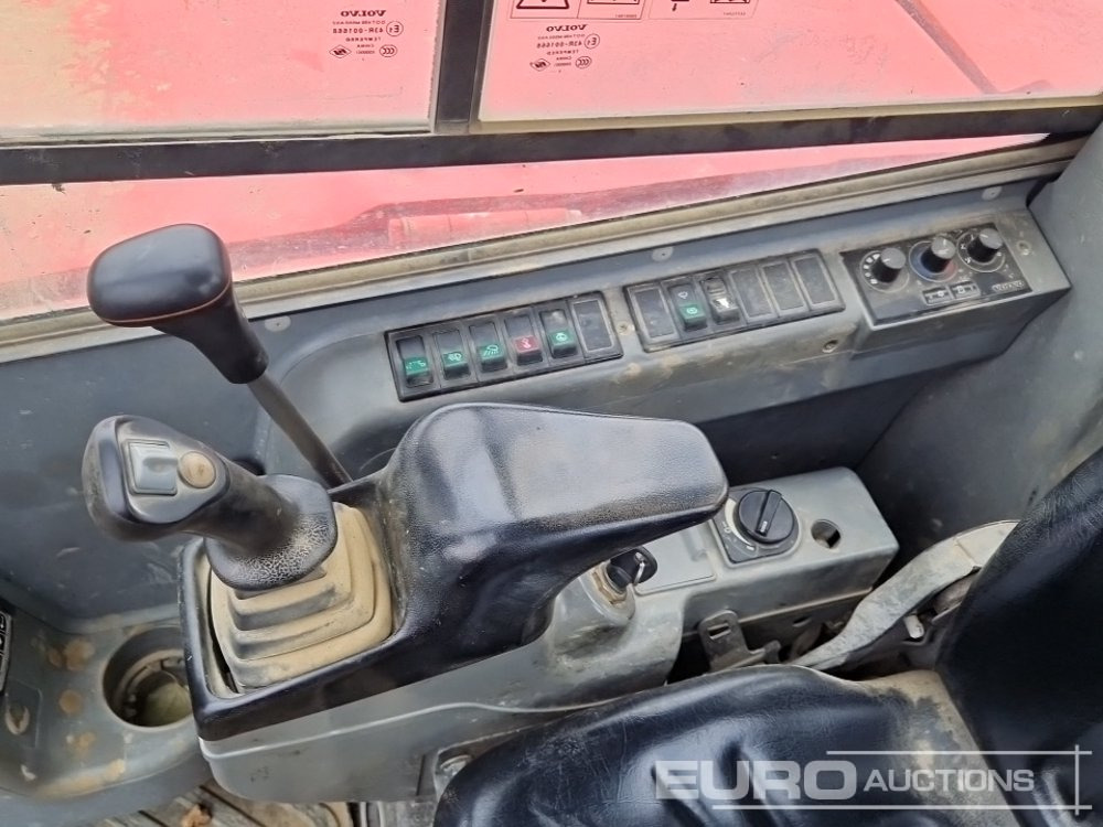 Minikotró 2013 Volvo ECR88: 34 kép.