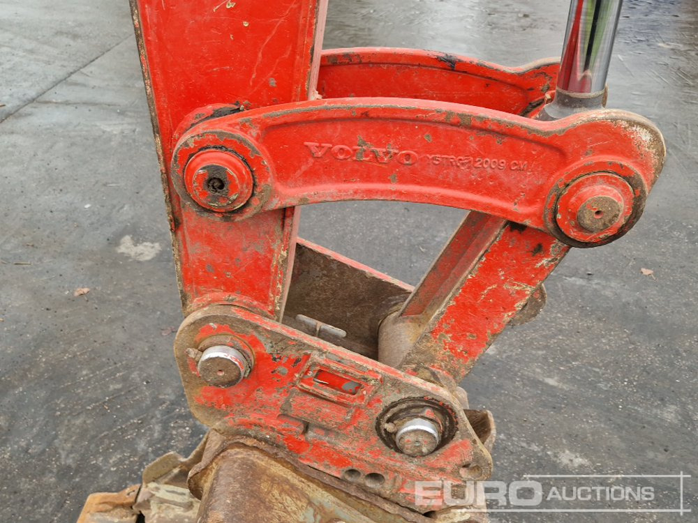 Minikotró 2013 Volvo ECR88: 23 kép.