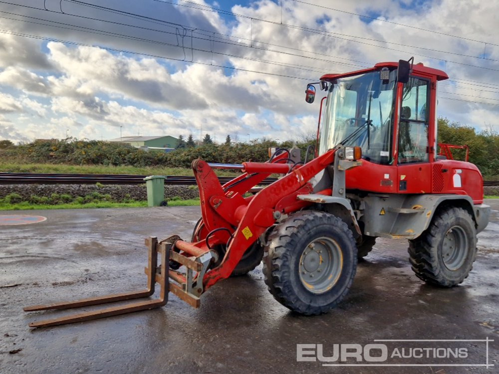 2013 Volvo L30G - Gumikerekes homlokrakodó: 1 kép. 2013 Volvo L30G - Gumikerekes homlokrakodó: 1 kép.