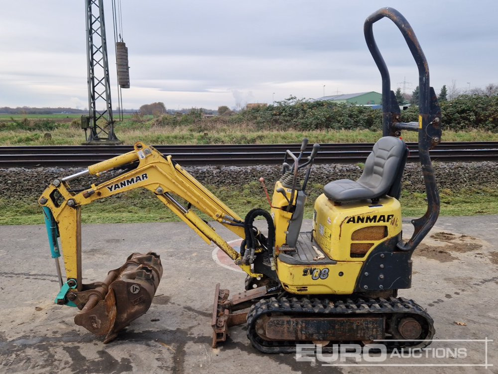 2013 Yanmar SV08-1A(S) - Minikotró: 2 kép. 2013 Yanmar SV08-1A(S) - Minikotró: 2 kép.