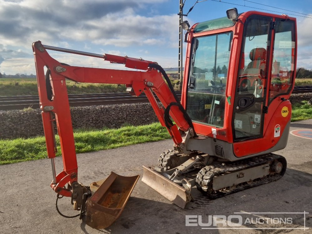 2013 Yanmar SV17-EX - Minikotró: 1 kép. 2013 Yanmar SV17-EX - Minikotró: 1 kép.
