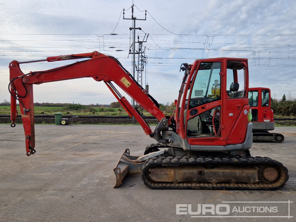 2013 Yanmar ViO80-U - Minikotró: 2 kép. 2013 Yanmar ViO80-U - Minikotró: 2 kép.