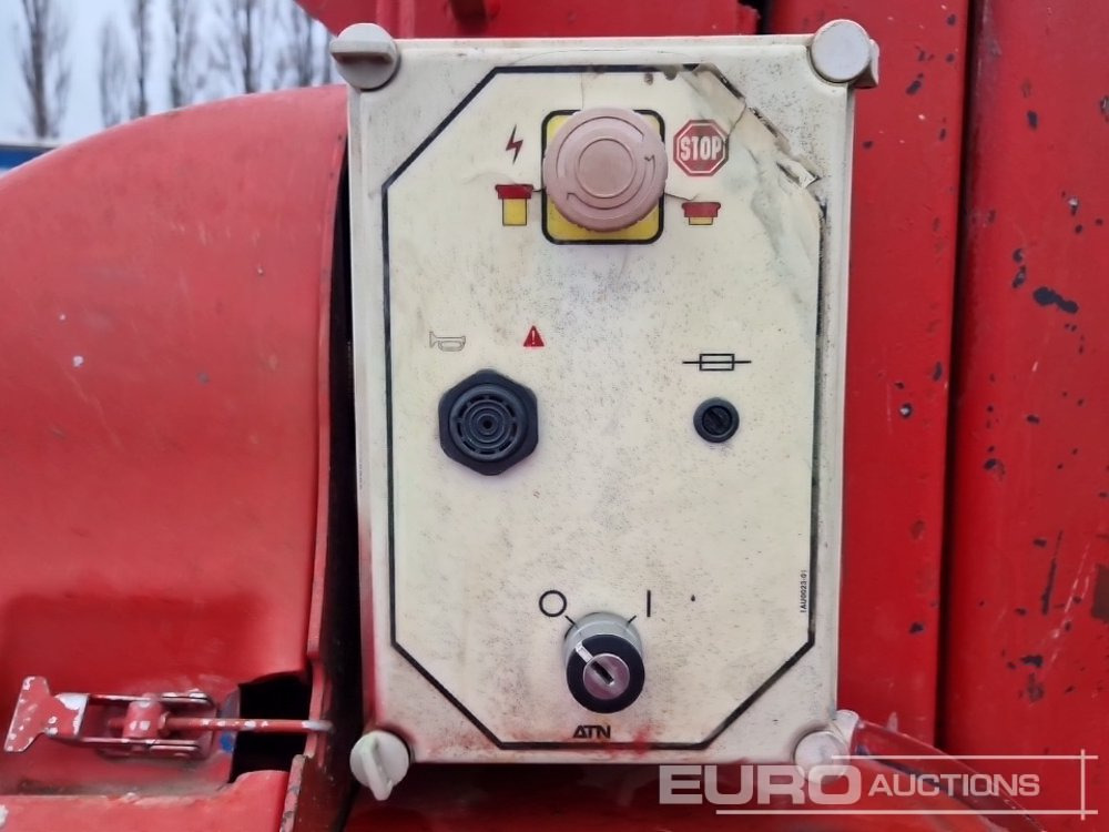 2014 ATN PIAF 880R - Emelő: 4 kép. 2014 ATN PIAF 880R - Emelő: 4 kép.