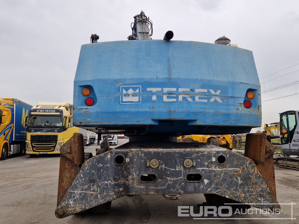 2014 Fuchs MHL350 - Gumikerekes kotró: 4 kép. 2014 Fuchs MHL350 - Gumikerekes kotró: 4 kép.