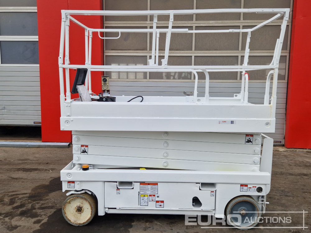 2014 Haulotte Compact 12 - Ollós emelő: 2 kép. 2014 Haulotte Compact 12 - Ollós emelő: 2 kép.