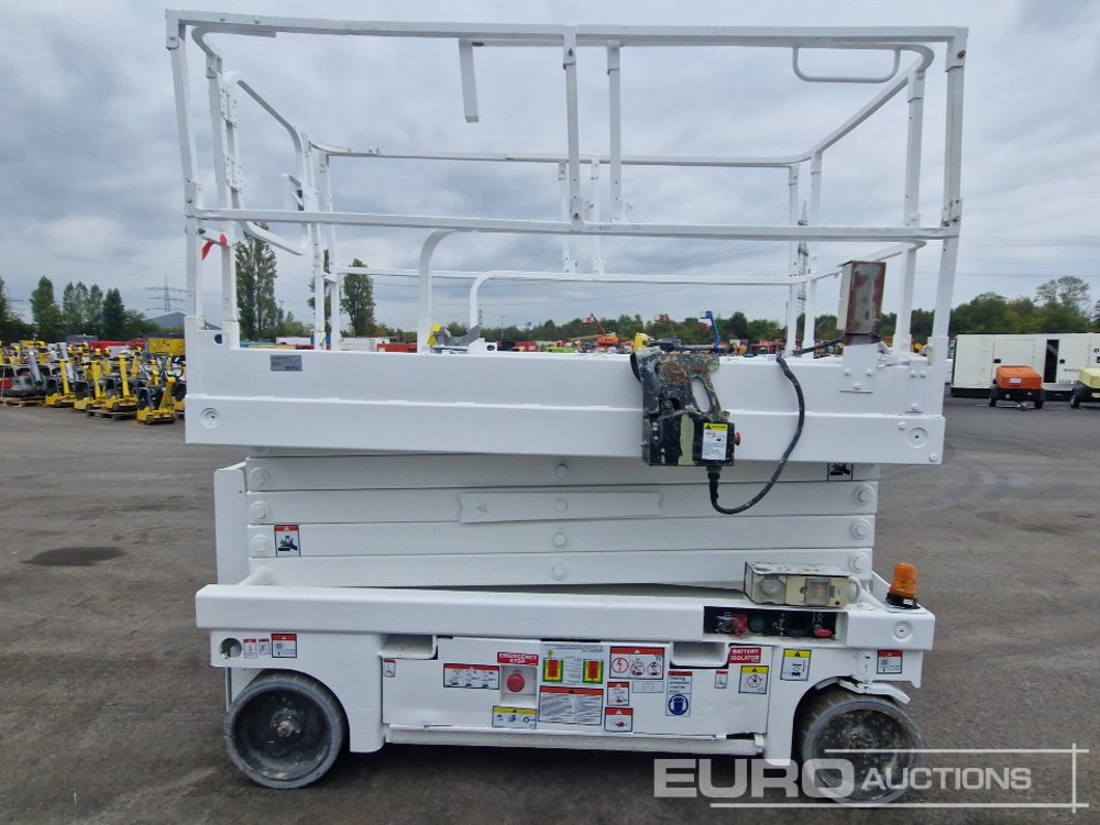 2014 Haulotte Compact 12 - Ollós emelő: 5 kép. 2014 Haulotte Compact 12 - Ollós emelő: 5 kép.