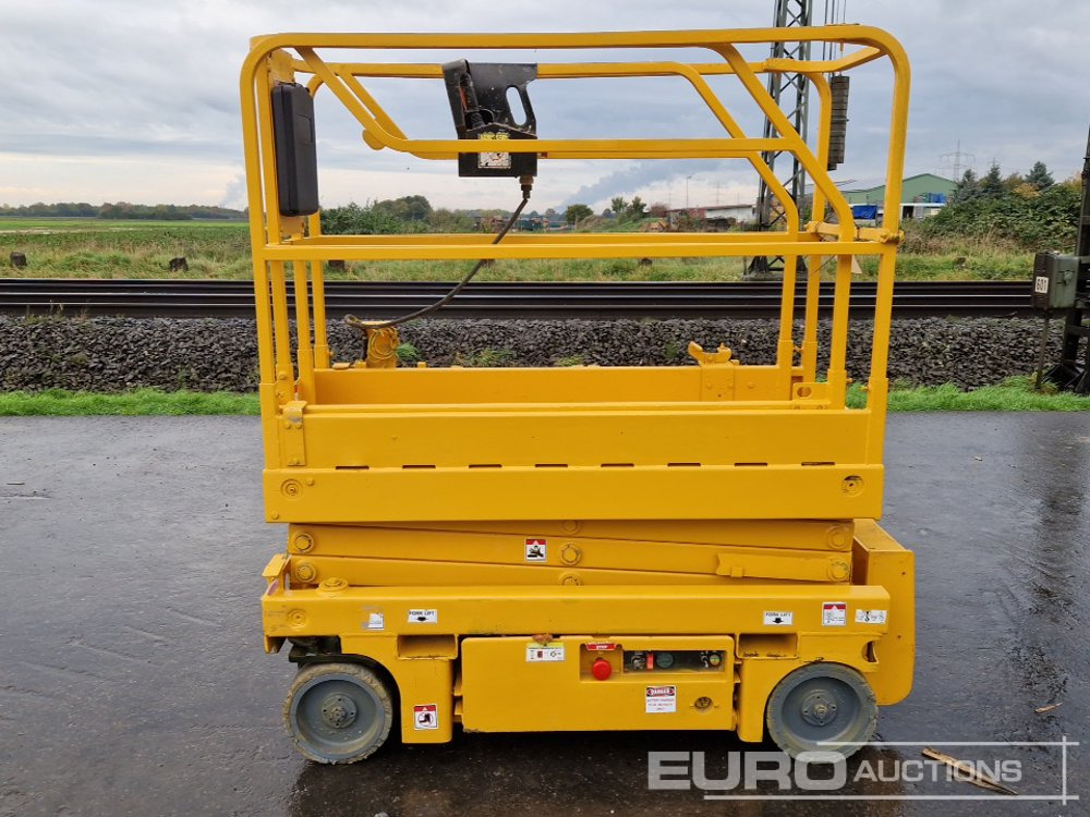 2014 Haulotte Optimum 8 - Ollós emelő: 2 kép. 2014 Haulotte Optimum 8 - Ollós emelő: 2 kép.