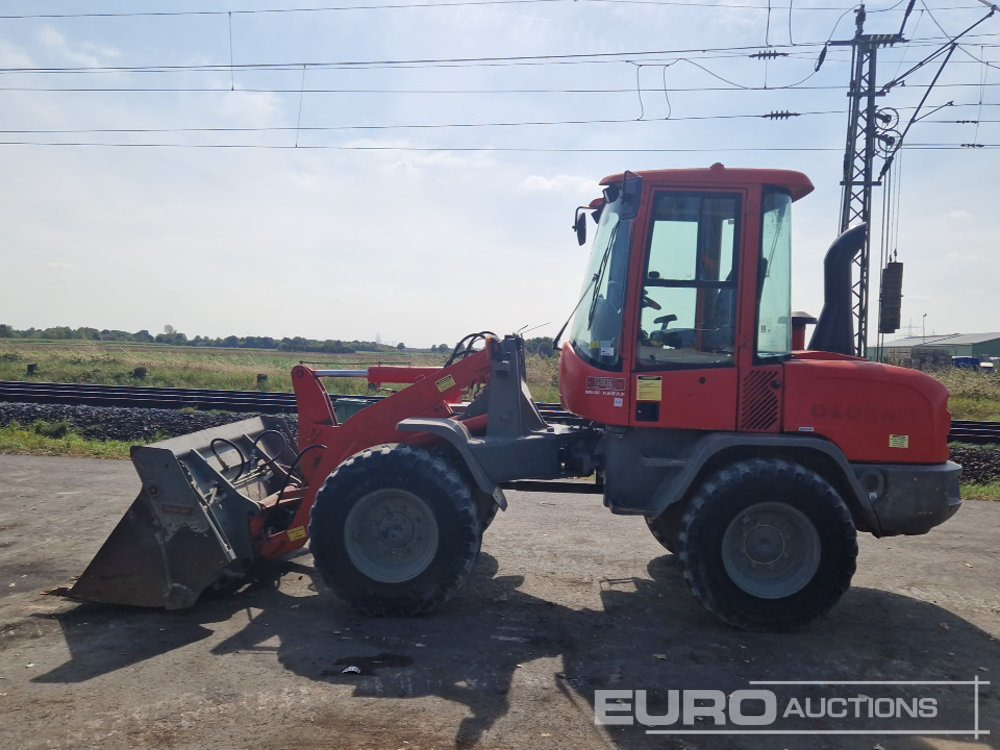 2014 Volvo L30G - Gumikerekes homlokrakodó: 2 kép. 2014 Volvo L30G - Gumikerekes homlokrakodó: 2 kép.