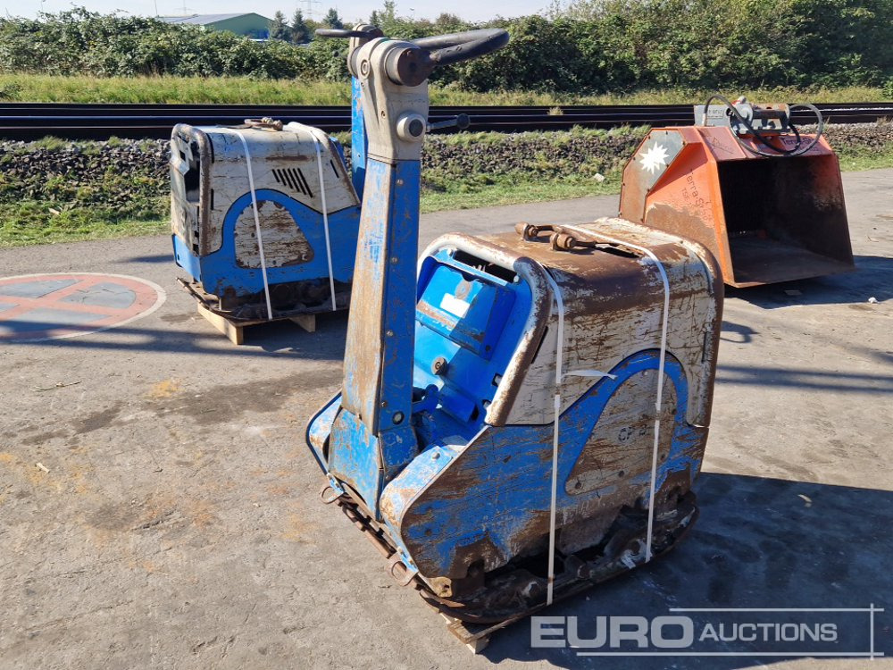 2014 Weber CR8 - Lapvibrátor: 1 kép. 2014 Weber CR8 - Lapvibrátor: 1 kép.
