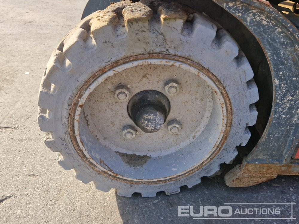 Oszlopos személyemelő 2015 ATN PIAF1000R: 9 kép.