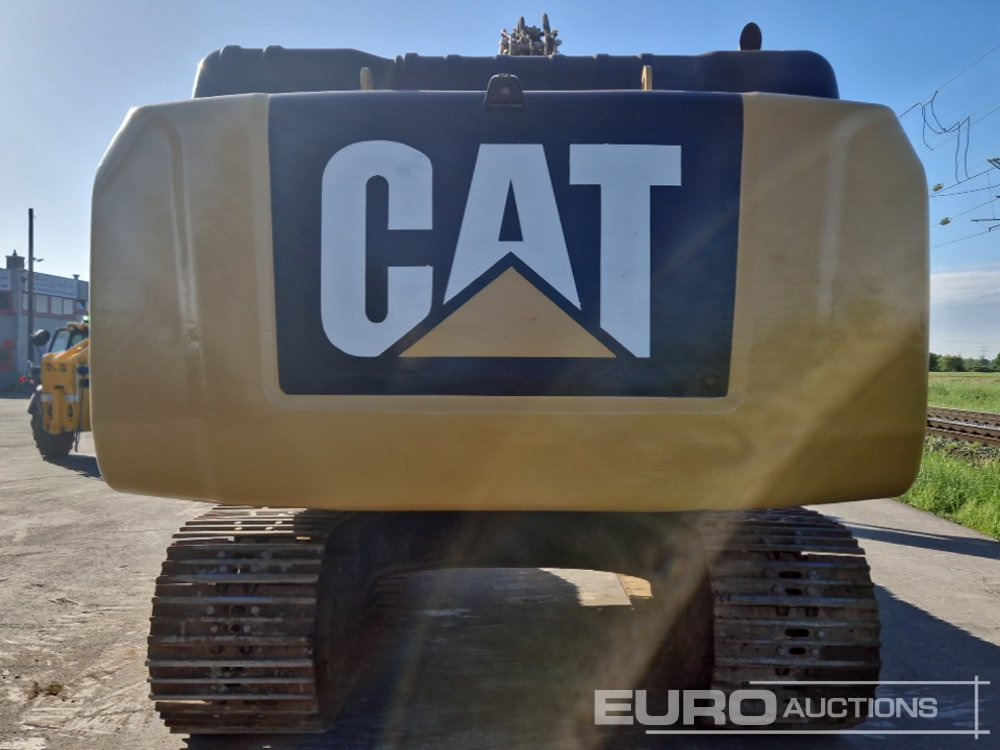 2015 CAT 336F - Lánctalpas kotró: 4 kép. 2015 CAT 336F - Lánctalpas kotró: 4 kép.