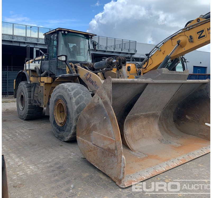 2015 CAT 972M XE - Gumikerekes homlokrakodó: 1 kép. 2015 CAT 972M XE - Gumikerekes homlokrakodó: 1 kép.