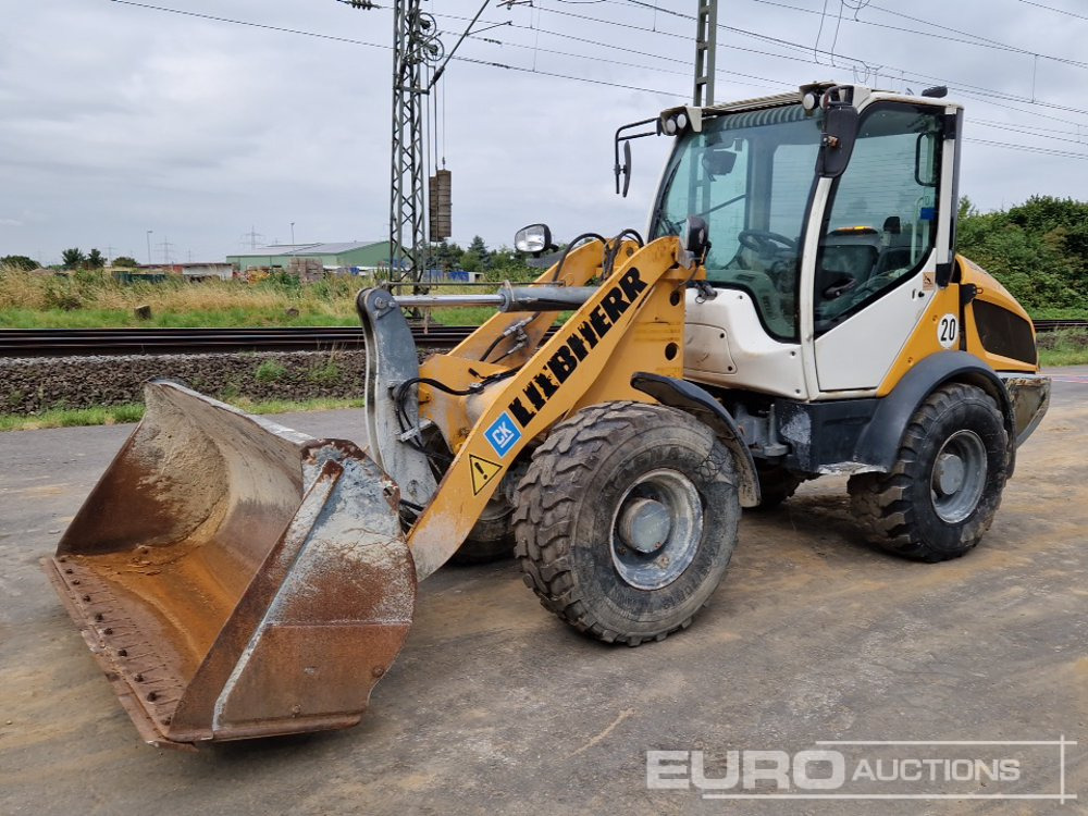 2015 Liebherr L508C - Gumikerekes homlokrakodó: 1 kép. 2015 Liebherr L508C - Gumikerekes homlokrakodó: 1 kép.