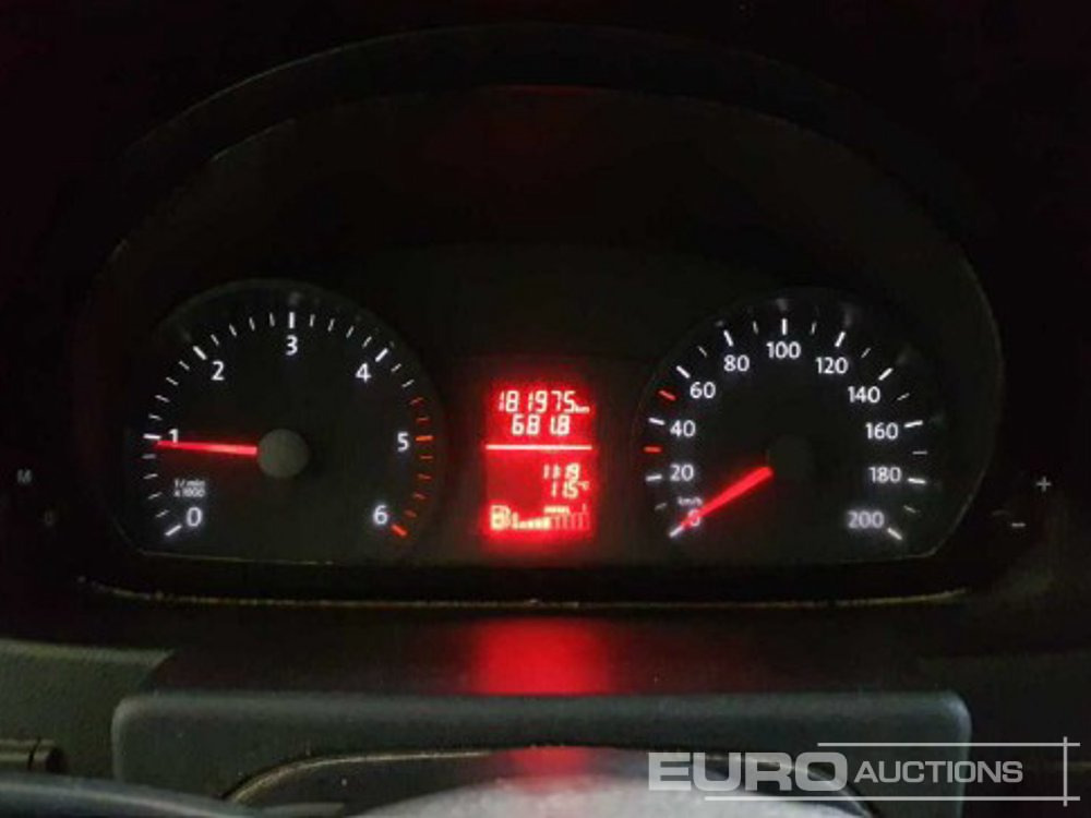 2015 Volkswagen Crafter - Platós kisteherautó: 5 kép. 2015 Volkswagen Crafter - Platós kisteherautó: 5 kép.