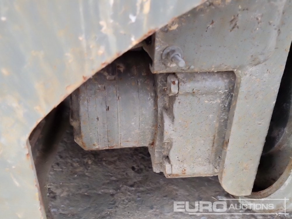 Emelő 2016 ATN PIAF 660RC: 12 kép.