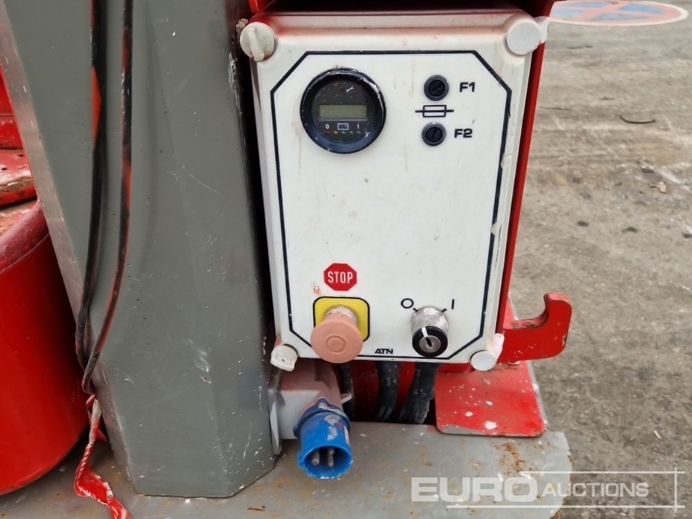 Emelő 2016 ATN PIAF 660RC: 20 kép.