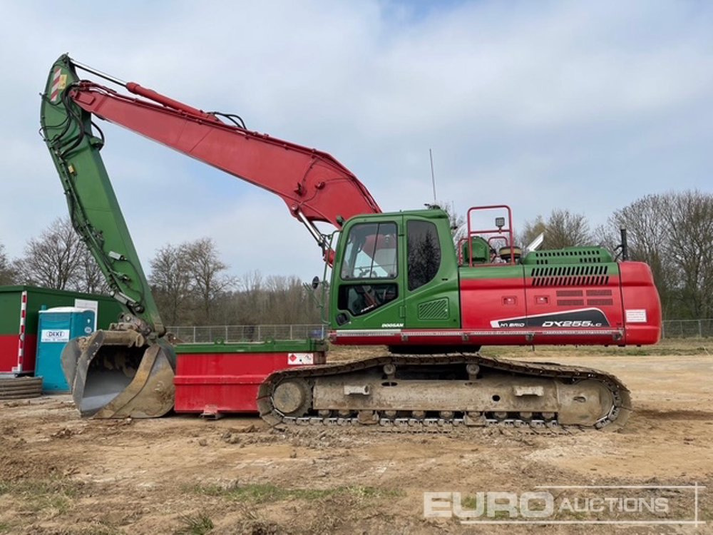 2016 Doosan DX255LC-5 - Lánctalpas kotró: 1 kép. 2016 Doosan DX255LC-5 - Lánctalpas kotró: 1 kép.
