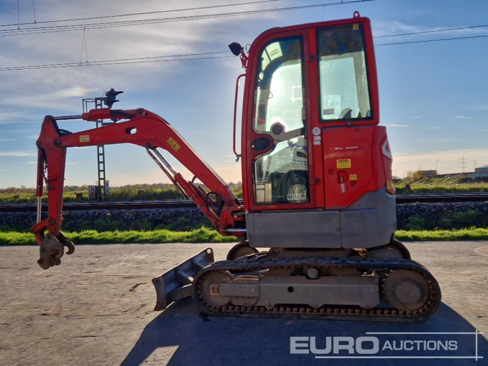 2016 Volvo ECR25D - Minikotró: 2 kép. 2016 Volvo ECR25D - Minikotró: 2 kép.