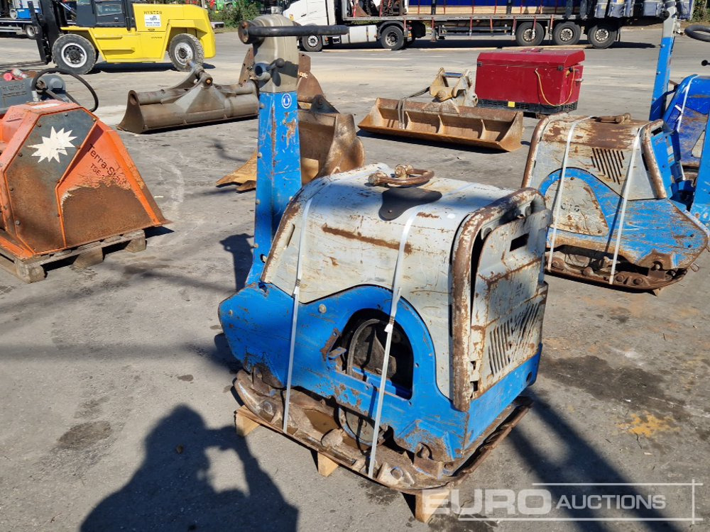 2016 Weber CR8 - Lapvibrátor: 2 kép. 2016 Weber CR8 - Lapvibrátor: 2 kép.