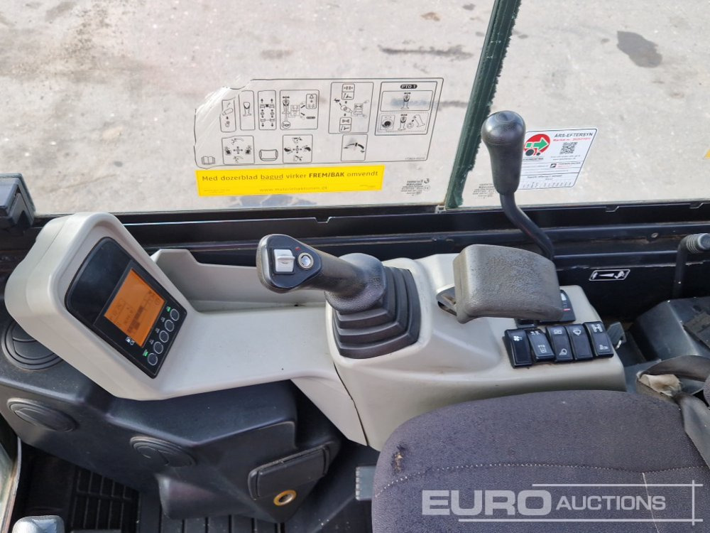 Minikotró 2016 Yanmar SV18: 33 kép.