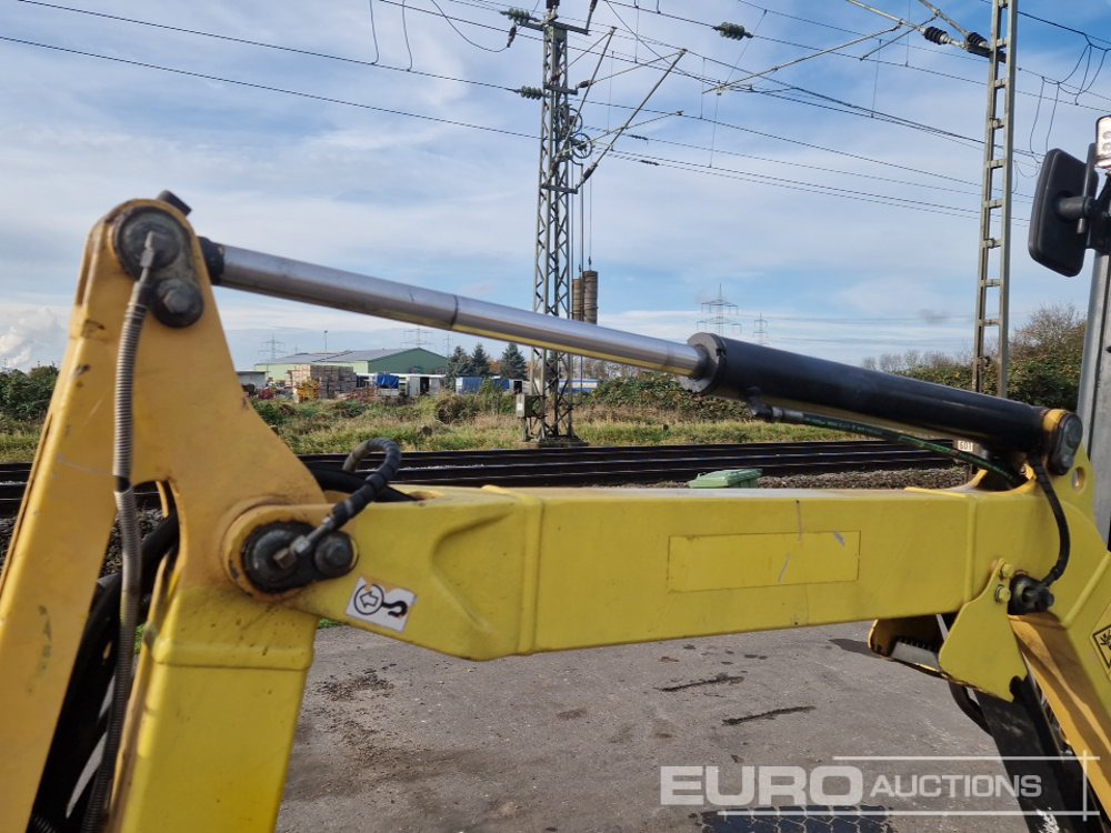 Minikotró 2016 Yanmar SV18: 24 kép.