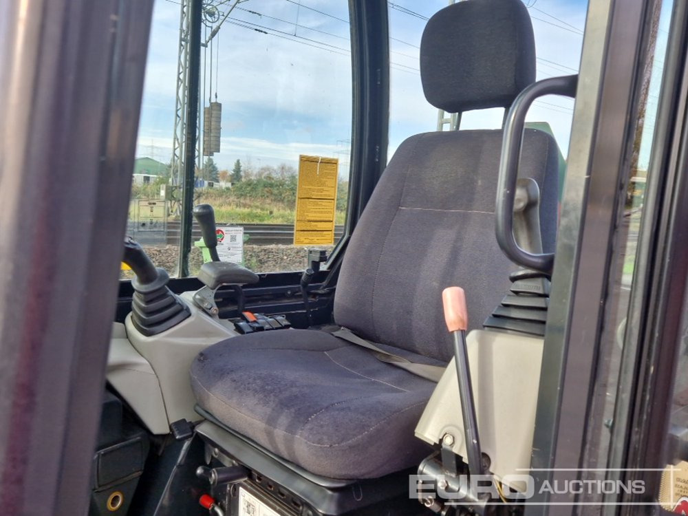 Minikotró 2016 Yanmar SV18: 31 kép.