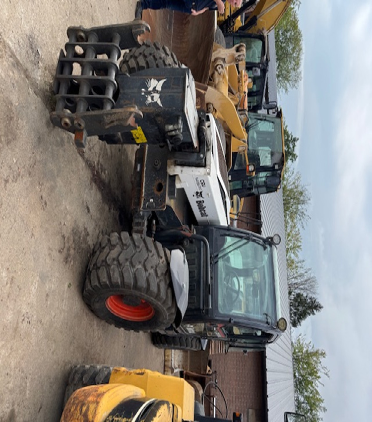 2017 Bobcat T35105L - Teleszkópos rakodó: 1 kép. 2017 Bobcat T35105L - Teleszkópos rakodó: 1 kép.