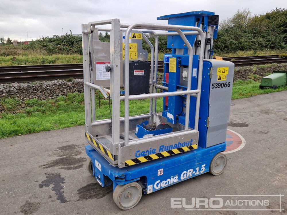 2017 Genie GR-15 - Oszlopos személyemelő: 1 kép. 2017 Genie GR-15 - Oszlopos személyemelő: 1 kép.