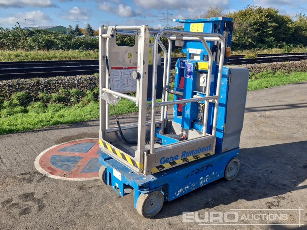 2017 Genie GR-15 - Oszlopos személyemelő: 1 kép. 2017 Genie GR-15 - Oszlopos személyemelő: 1 kép.