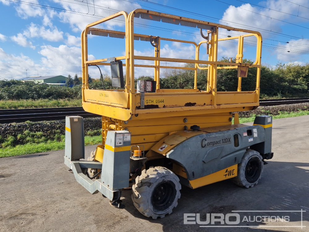 2017 Haulotte Compact 12DX - Emelő: 1 kép. 2017 Haulotte Compact 12DX - Emelő: 1 kép.