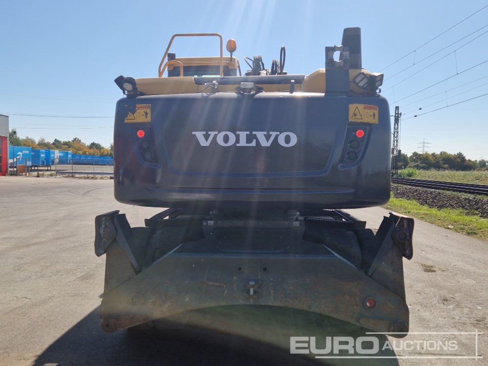 2017 Volvo EW140D - Gumikerekes kotró: 4 kép. 2017 Volvo EW140D - Gumikerekes kotró: 4 kép.