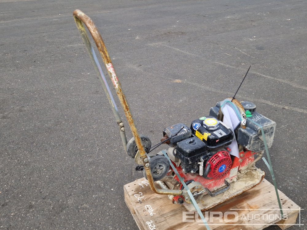 2018 Bomag BVP10/36 - Aszfaltozó gép: 3 kép. 2018 Bomag BVP10/36 - Aszfaltozó gép: 3 kép.