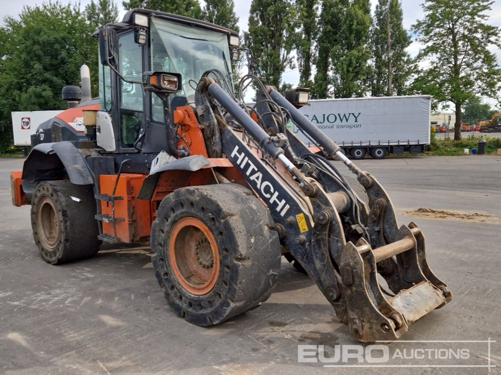 Gumikerekes homlokrakodó 2018 Hitachi ZW180-6: 7 kép.