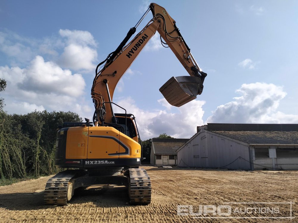 2018 Hyundai HX235ALCR - Lánctalpas kotró: 3 kép. 2018 Hyundai HX235ALCR - Lánctalpas kotró: 3 kép.