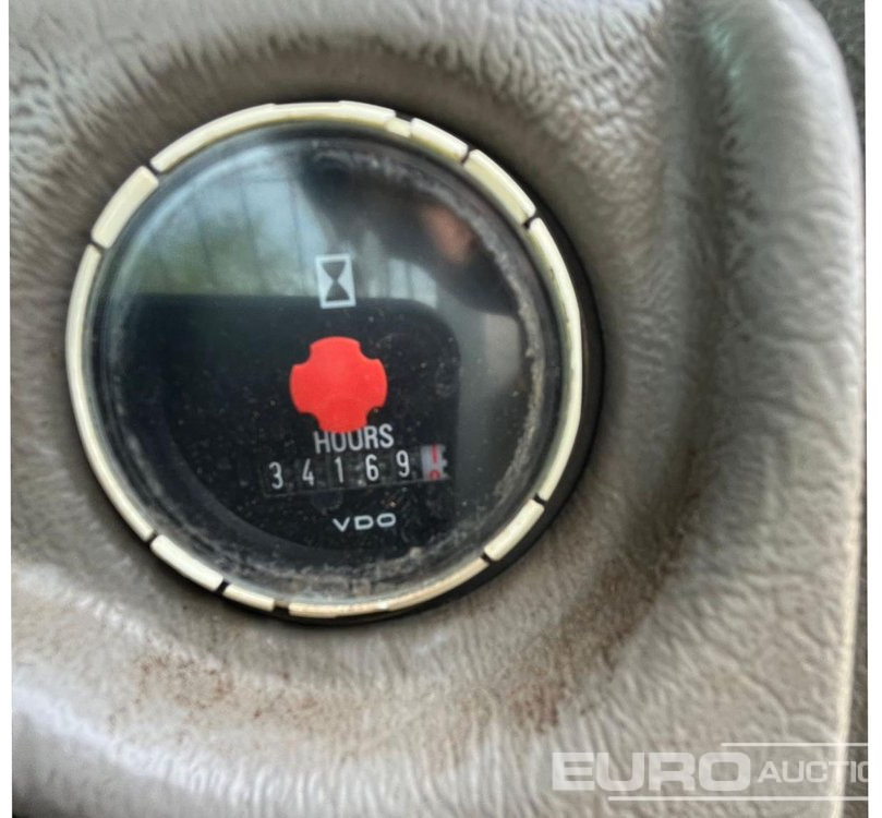 2018 Volvo L120F - Gumikerekes homlokrakodó: 4 kép. 2018 Volvo L120F - Gumikerekes homlokrakodó: 4 kép.