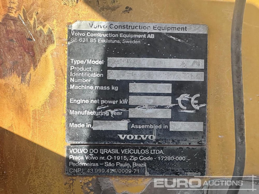 2018 Volvo L120F - Gumikerekes homlokrakodó: 5 kép. 2018 Volvo L120F - Gumikerekes homlokrakodó: 5 kép.