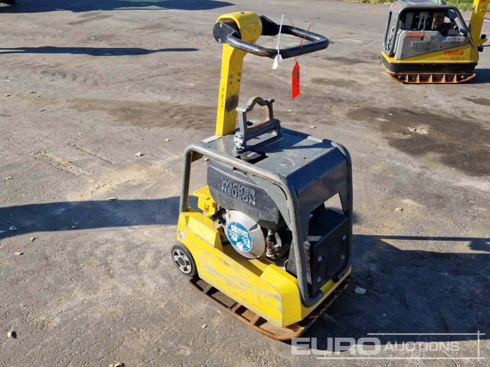 2018 Wacker DPU3050HE - Aszfaltozó gép: 2 kép. 2018 Wacker DPU3050HE - Aszfaltozó gép: 2 kép.
