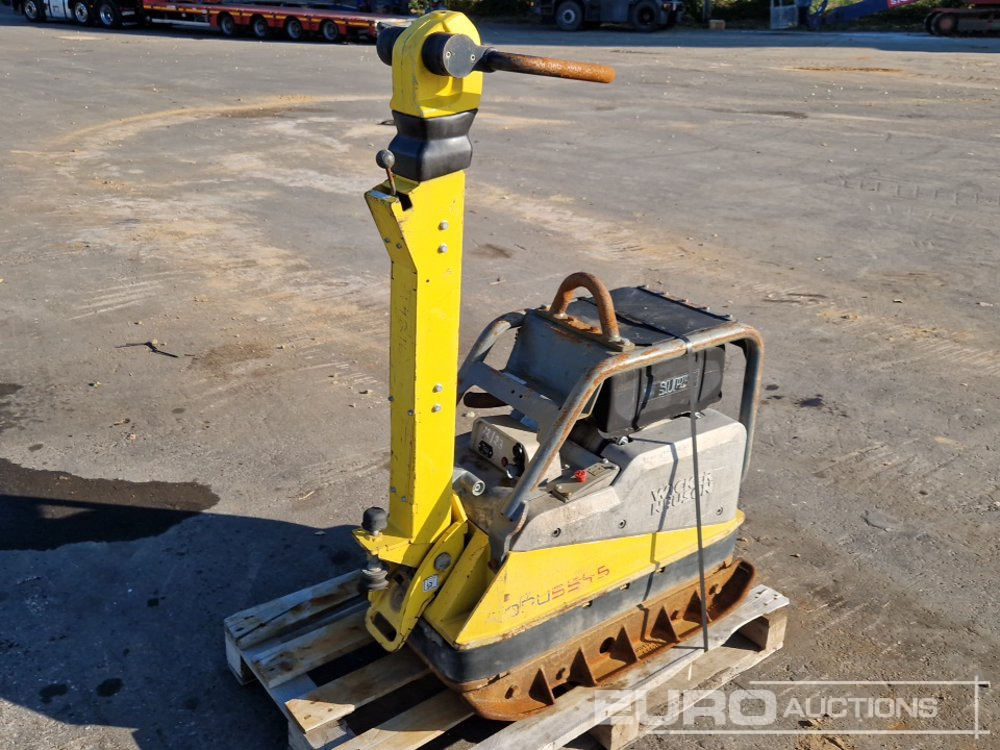 2018 Wacker DPU5545HE - Aszfaltozó gép: 1 kép. 2018 Wacker DPU5545HE - Aszfaltozó gép: 1 kép.