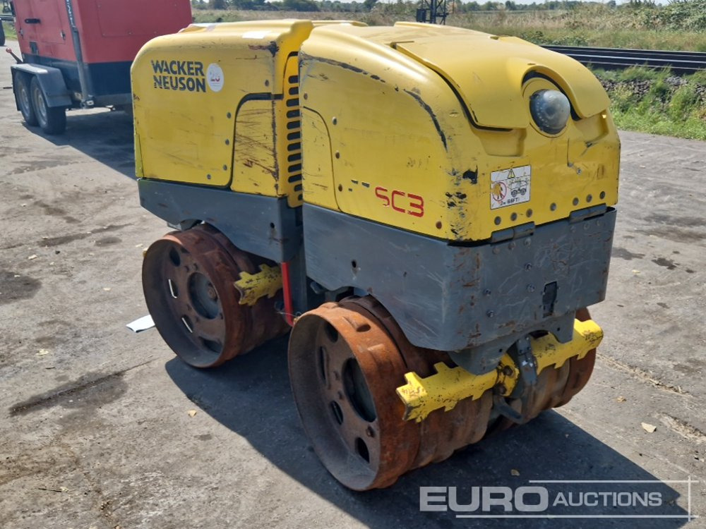 2018 Wacker RT82SC3 - Aszfaltozó gép: 2 kép. 2018 Wacker RT82SC3 - Aszfaltozó gép: 2 kép.