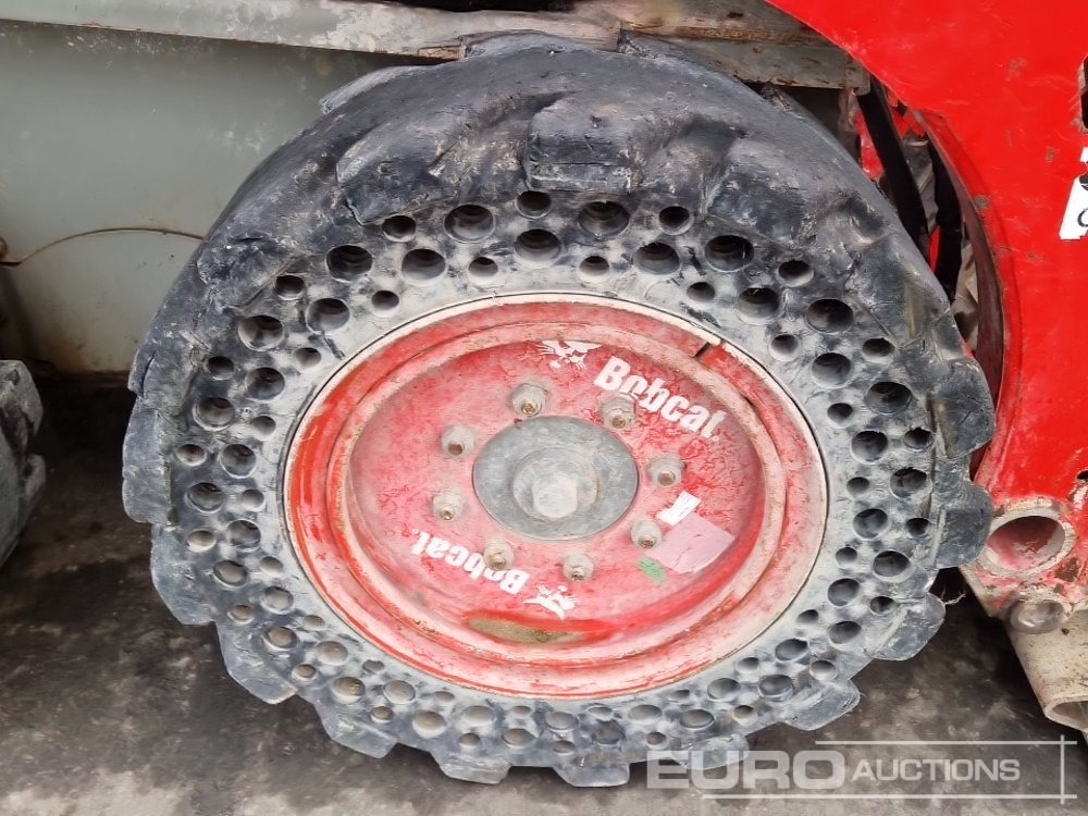 Mini homlokrakodó 2019 Bobcat S450: 7 kép. Mini homlokrakodó 2019 Bobcat S450: 7 kép.