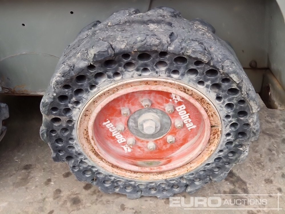 Mini homlokrakodó 2019 Bobcat S450: 9 kép. Mini homlokrakodó 2019 Bobcat S450: 9 kép.