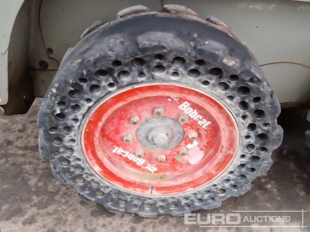 Mini homlokrakodó 2019 Bobcat S450: 8 kép. Mini homlokrakodó 2019 Bobcat S450: 8 kép.