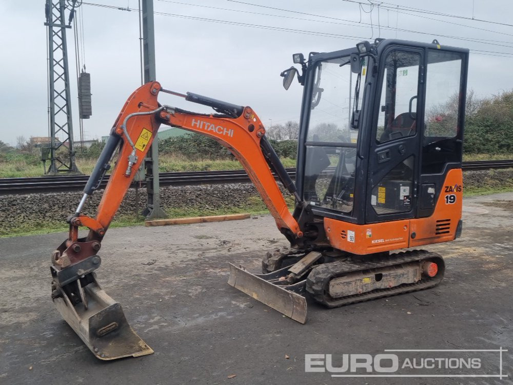 2019 Hitachi ZX19-5A CR - Minikotró: 1 kép. 2019 Hitachi ZX19-5A CR - Minikotró: 1 kép.