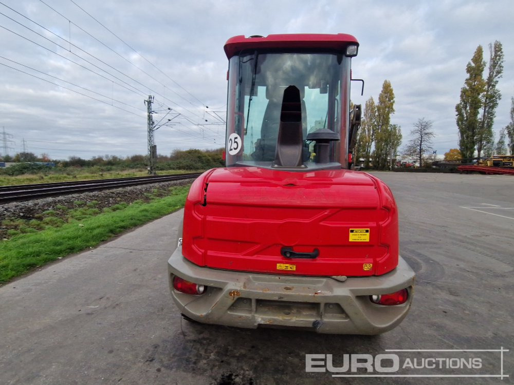 2019 Volvo L30G - Gumikerekes homlokrakodó: 3 kép. 2019 Volvo L30G - Gumikerekes homlokrakodó: 3 kép.